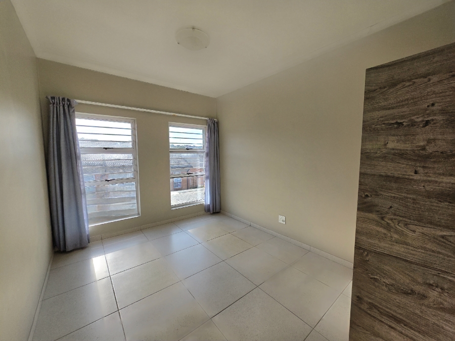 5 Bedroom Property for Sale in Beacon Bay North Eastern Cape